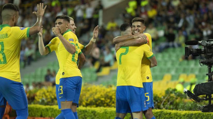 No campeonato Pré-Olímpico, o Brasil estreou no futebol masculino vencendo do Peru. Foto: Lucas Figueiredo/ Fotos Públicas.