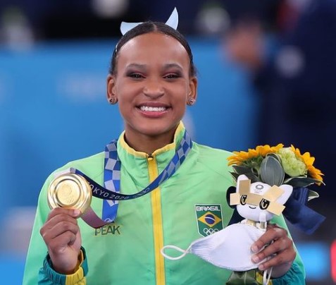 SESPORT - Capixaba é eleita melhor jogadora de handebol do mundo