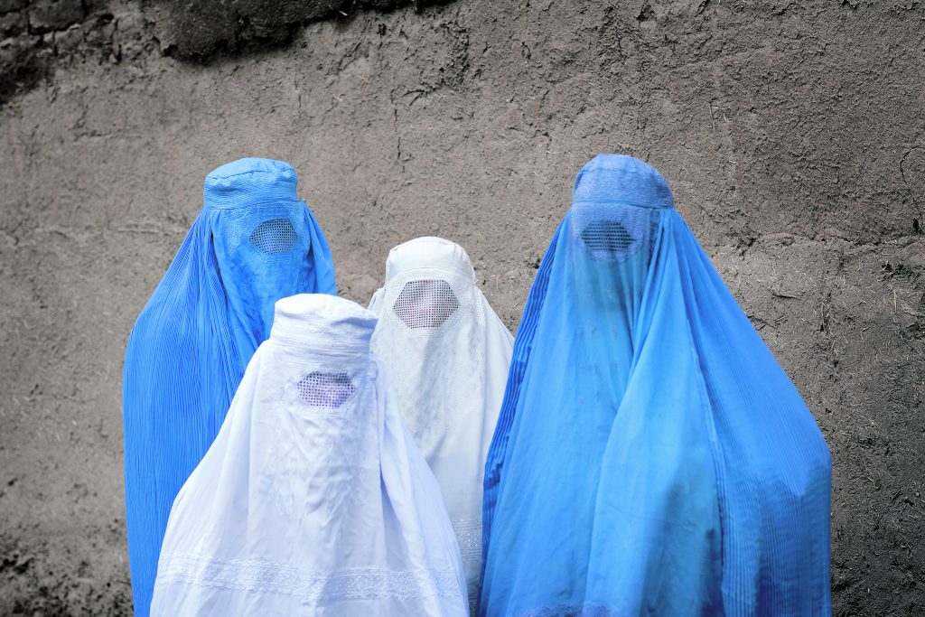 afegão devem cobrir rosto 188