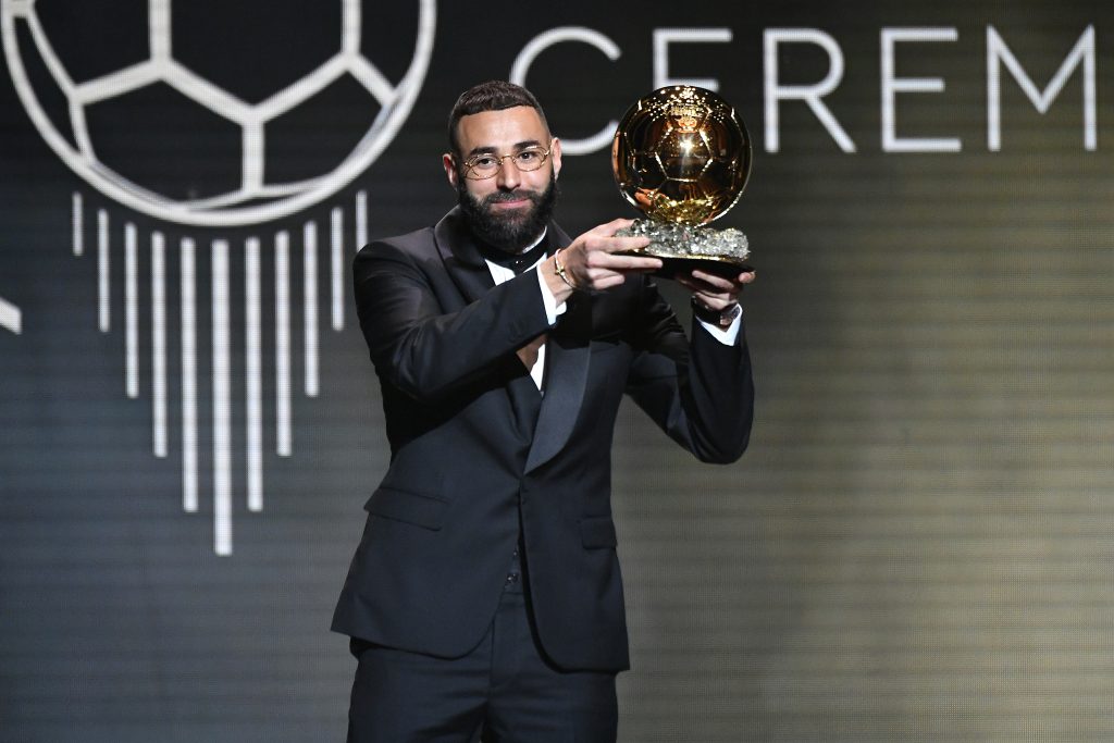 Benzema supera Mané e leva Bola de Ouro pela primeira vez; Vini Jr é 8º