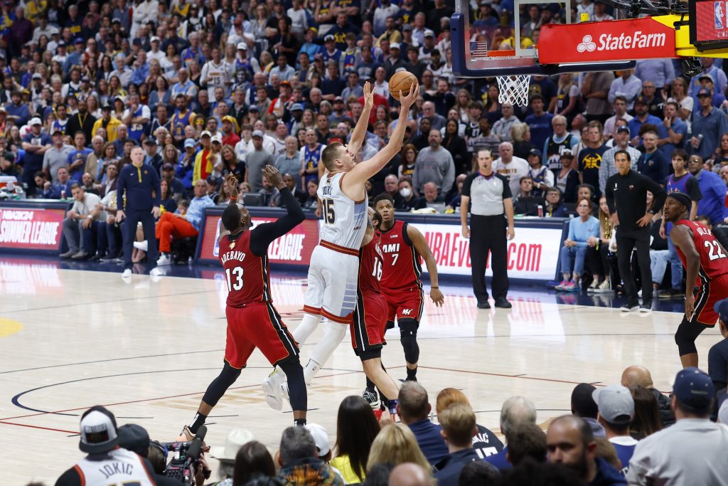 Conheça Nikola Jokic, astro da última temporada da NBA - Jornal Joca