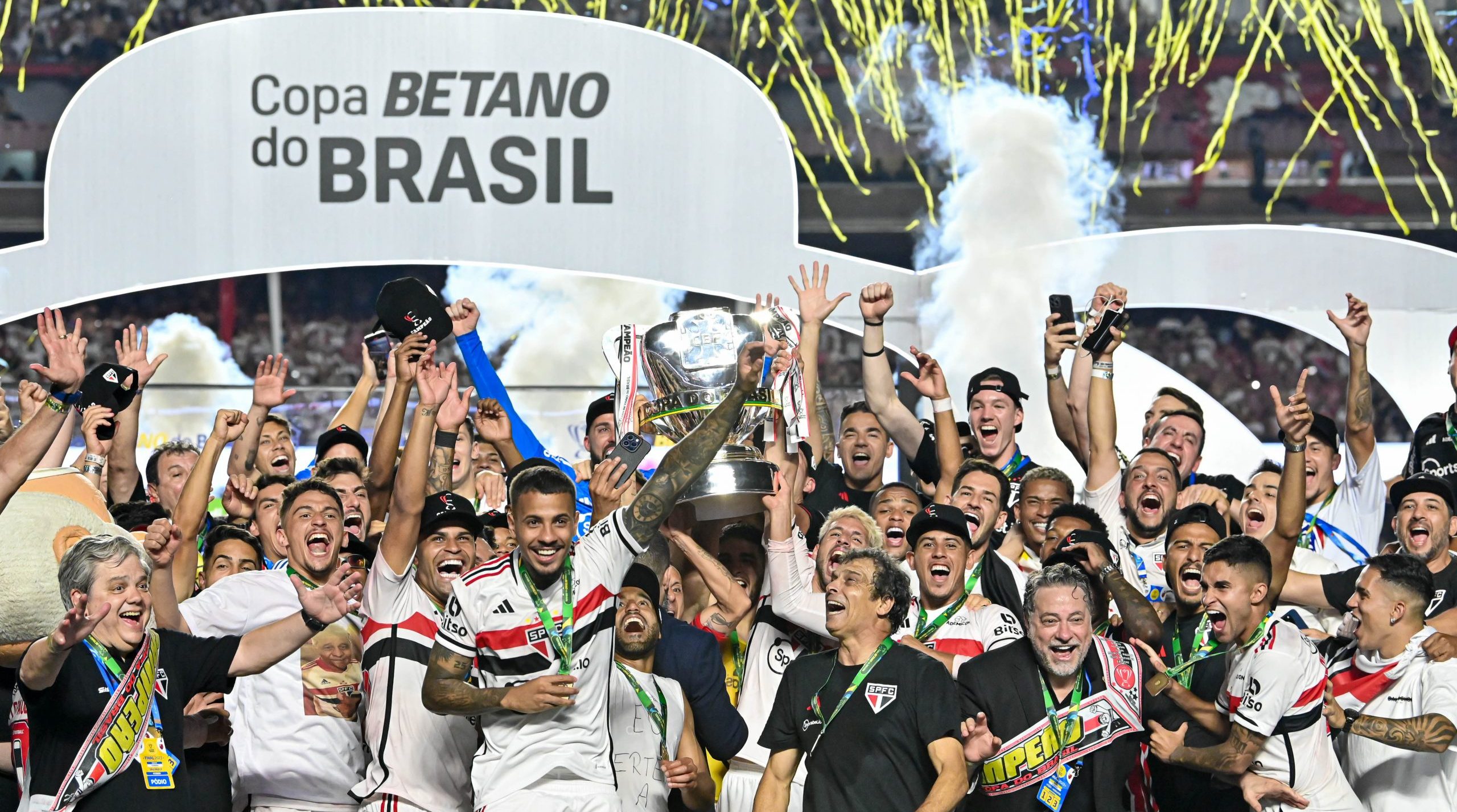 É CAMPEÃO 🏆SÃO PAULO CONQUISTA 1º TÍTULO DA COPA DO BRASIL